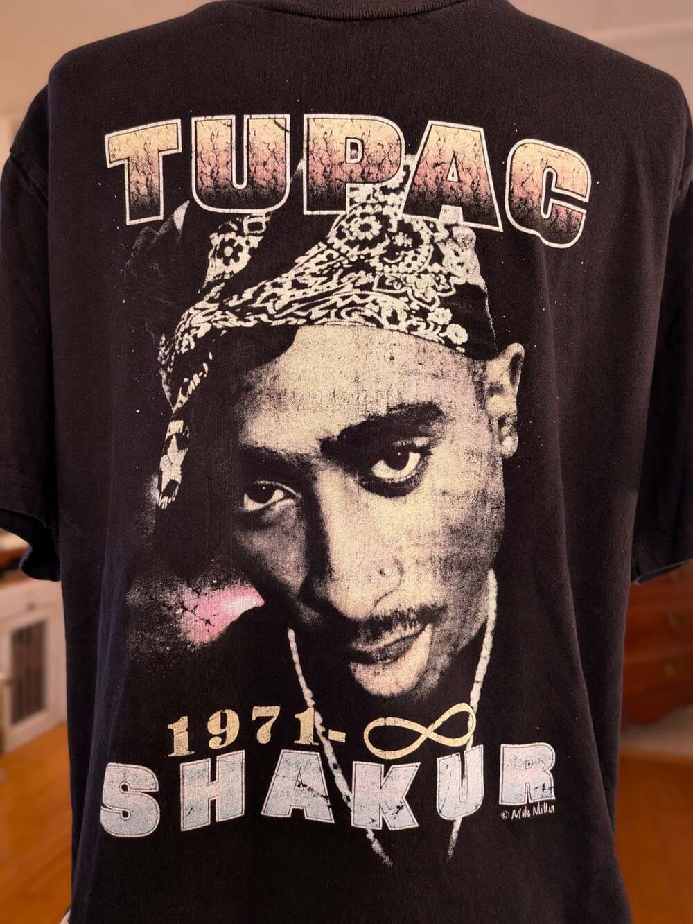 Cotton On Tupac Shakur 1971-Infinity Memorial Graphic T-Shirt Black L